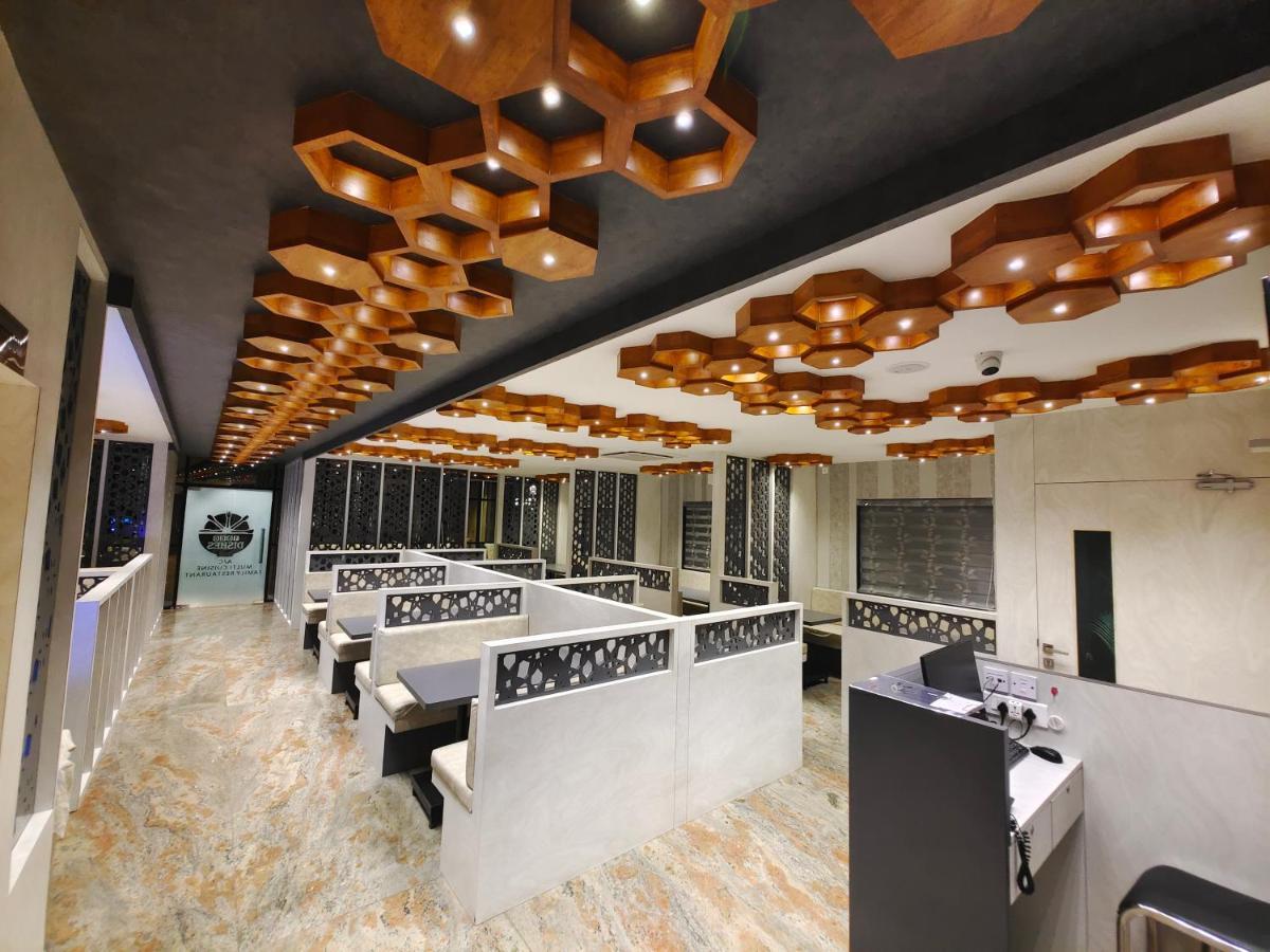 Hotel Thousand Pillars Варангал Экстерьер фото